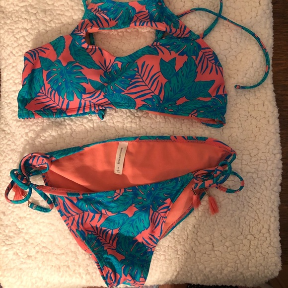 Francesca's Collections Other - Francesca’s Boutique Bikini See All pics & info⬇️